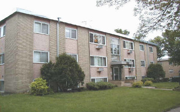 Conway Apartments in St. Paul, MN - Foto de edificio - Building Photo