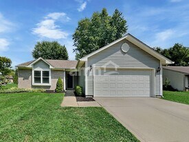 528 Woodfield Cir in Avon, IN - Building Photo