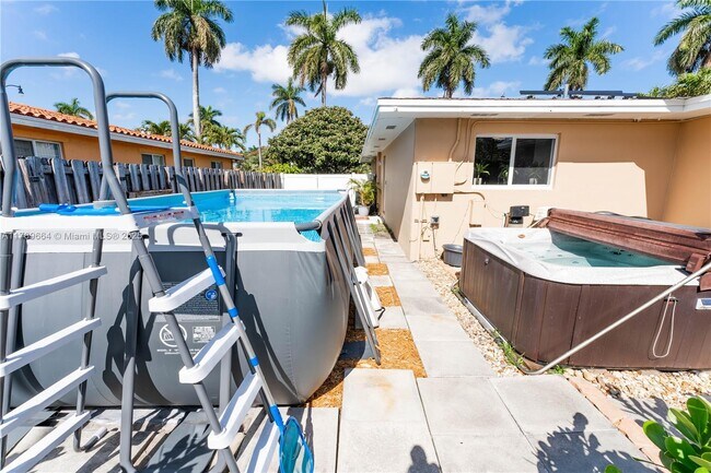 3116 Hollywood Blvd in Hollywood, FL - Building Photo - Building Photo