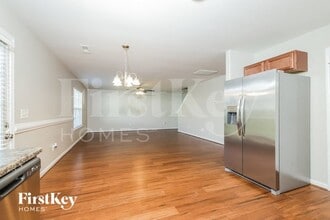 3929 Creekmoore Dr in Winston-Salem, NC - Building Photo - Building Photo