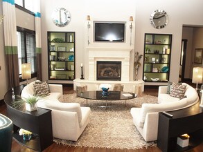 Palmera Apartments in Mason, OH - Building Photo - Building Photo