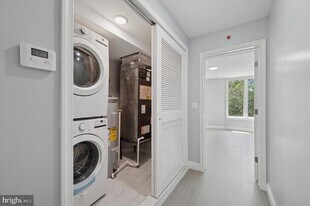 2405 Ridge Ave in Philadelphia, PA - Building Photo