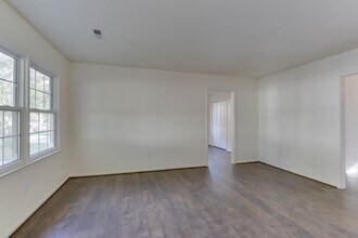 20 Jolama Dr in Newport News, VA - Building Photo - Building Photo