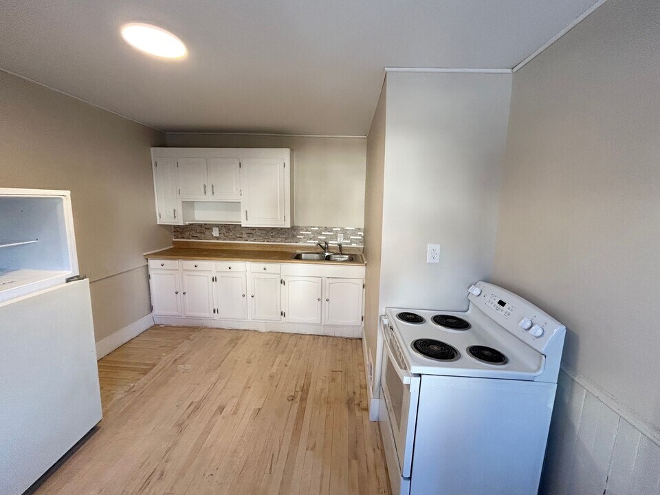 57 Cumberland St in Bangor, ME - Building Photo