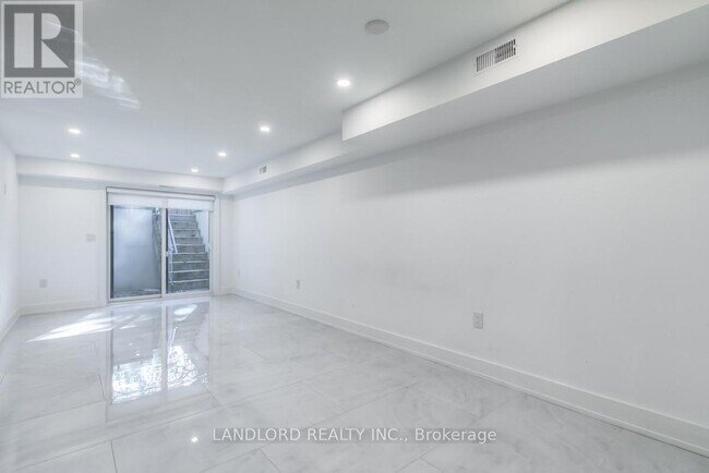 37 Boustead Ave in Toronto, ON - Building Photo - Building Photo