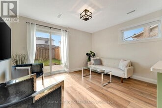 144 Ravenbury Dr in Hamilton, ON - Building Photo - Building Photo