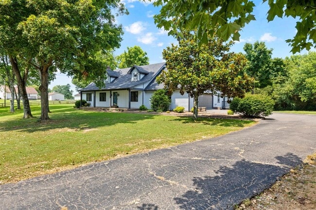 10188 Russellville Rd