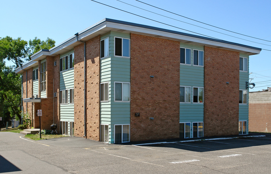 Brightonwood Flats in New Brighton, MN - Building Photo