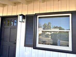 10662 Shoshone Ave in Granada Hills, CA - Building Photo - Building Photo