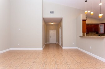 20540 NW 7th St in Pembroke Pines, FL - Building Photo - Building Photo