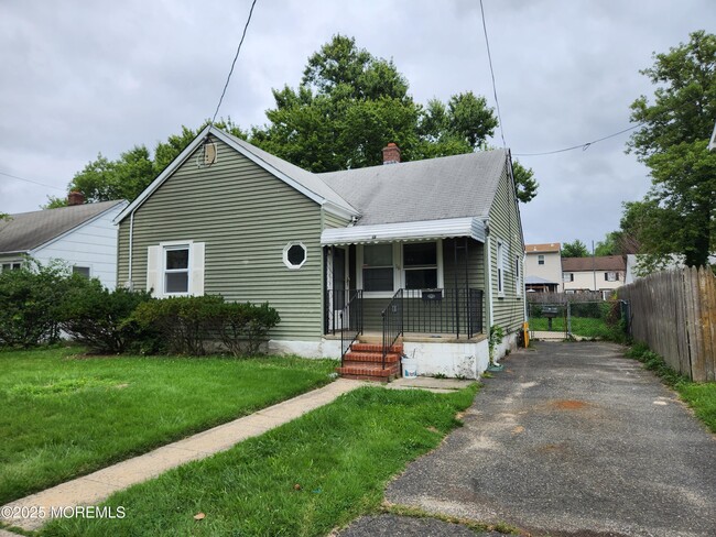 property at 16 Harding Ave