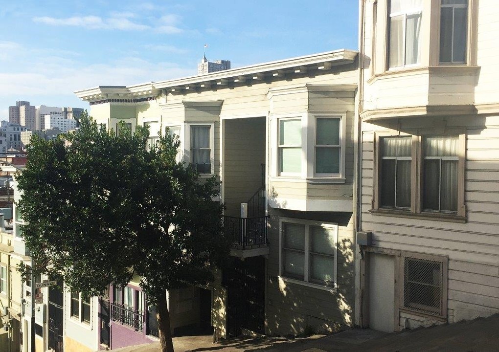 1127-1133 Kearny in San Francisco, CA - Building Photo