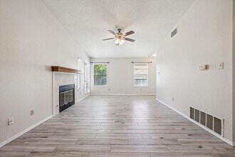 13008 Steeple-Chase Dr in Austin, TX - Building Photo - Building Photo