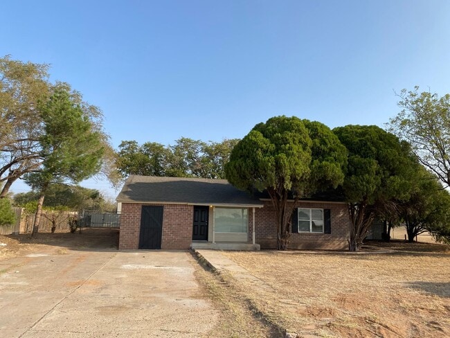 property at 4005 E 4th St