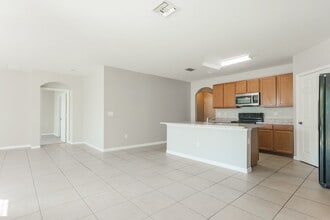 4413 SW 15th Ave in Cape Coral, FL - Building Photo - Building Photo