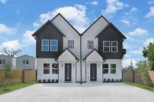 6726 Dumble St in Houston, TX - Building Photo