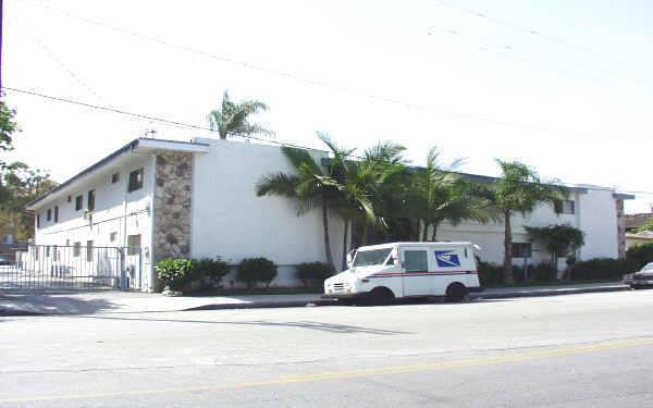 Whispering Woods in Norwalk, CA - Building Photo