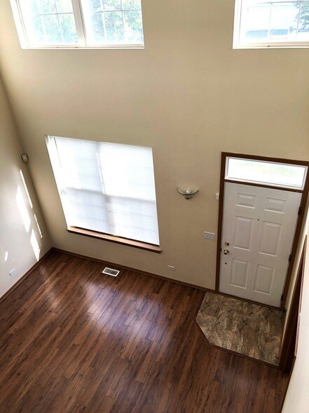 1860 Fescue Dr in Aurora, IL - Building Photo - Building Photo