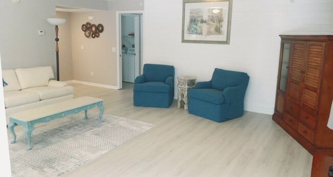 property at 821 Montrose Dr