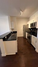 5475 Vineland Rd, Unit 8311 in Orlando, FL - Building Photo - Building Photo