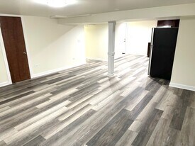 10351 Cambridge St, Unit G2 in Westchester, IL - Building Photo