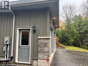 167 Glenlake Blvd in Collingwood, ON - Building Photo - Building Photo