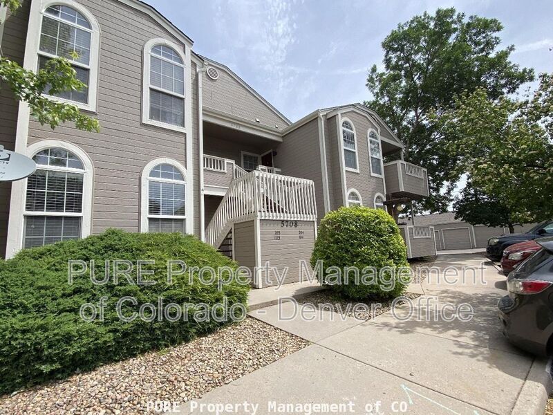5708 W Asbury Pl in Lakewood, CO - Foto de edificio