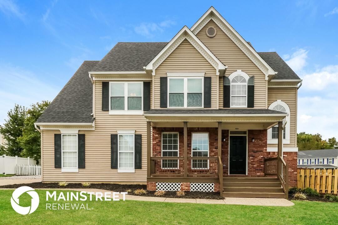 4004 Fairfield Meadows Dr in Louisville, KY - Building Photo