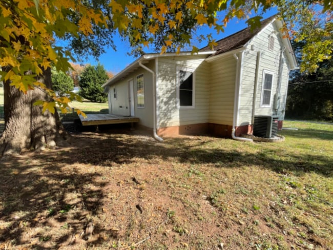 202 New Hope Rd in Rutherfordton, NC - Building Photo - Building Photo