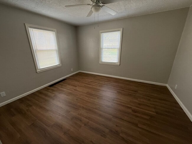 123 Donnelly Dr in Anderson, IN - Building Photo - Building Photo