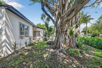 5009 Spruce Ave in West Palm Beach, FL - Building Photo - Building Photo