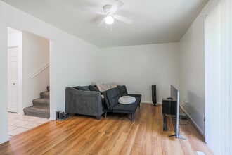 Michigan Edgewood in Mt. Pleasant, MI - Foto de edificio - Interior Photo