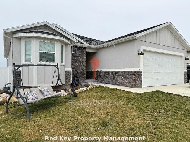 property at 724 W 700 S