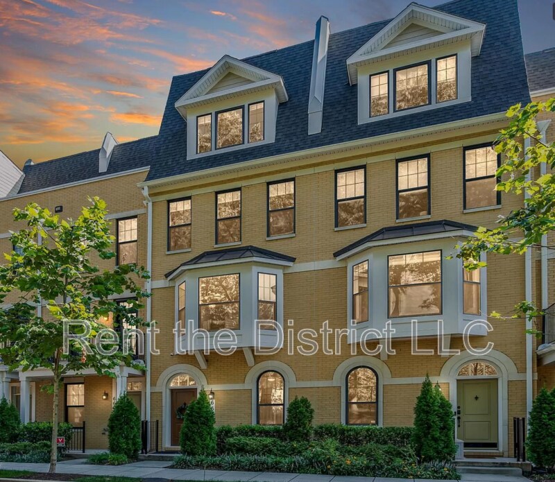 662 Kenneth St NE in Washington, DC - Building Photo
