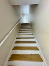 700 E Johnson Ave, Unit B in Springdale, AR - Foto de edificio - Building Photo