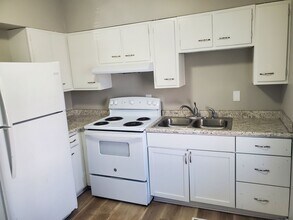 1404 E 25th St in Des Moines, IA - Foto de edificio - Building Photo