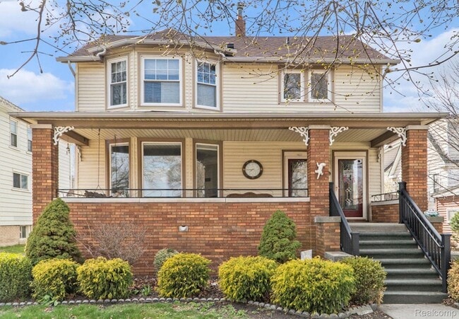 property at 2716 Van Alstyne St