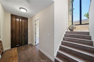 215 Monterey Dr in Laguna Beach, CA - Building Photo - Building Photo