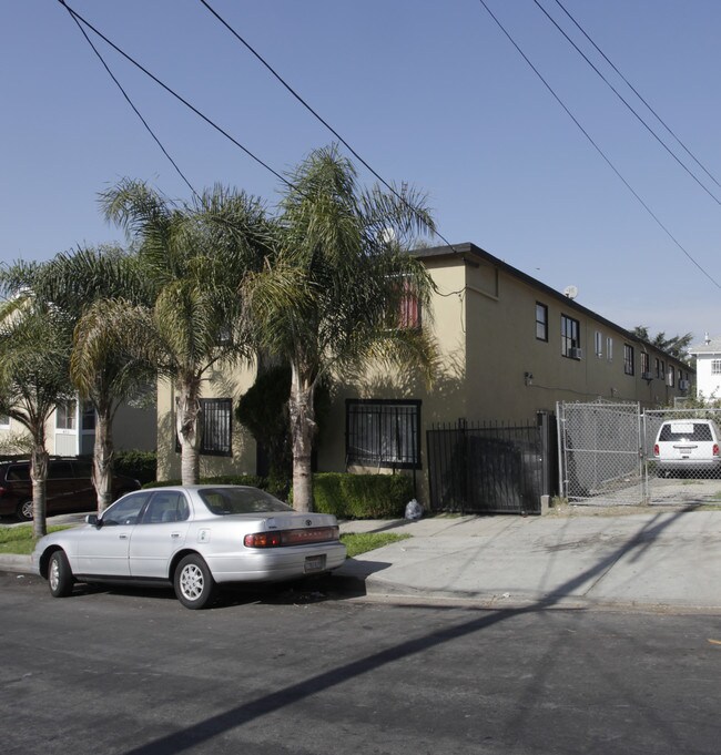 4205-4211 Lockwood Ave in Los Angeles, CA - Building Photo - Building Photo