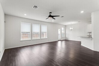 1001 Danish Cove in Hutto, TX - Building Photo - Building Photo