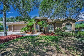1516 E Lake Woodlands Pkwy in Oldsmar, FL - Building Photo - Building Photo