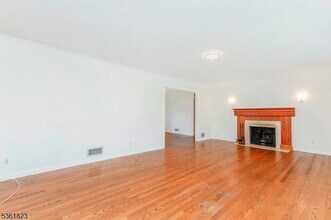 115 Essex Rd in Summit, NJ - Building Photo - Building Photo