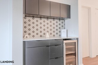 2623 Keene St, Unit 383 in Houston, TX - Foto de edificio - Building Photo