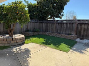 43135 Gatewood St in Fremont, CA - Building Photo - Building Photo