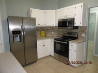 345 Riverchase Blvd photo'