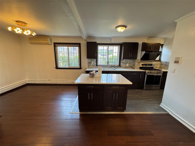 162-33 76th Rd in Queens, NY - Building Photo - Building Photo
