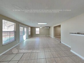 5335 Laurelwood Pl in Sarasota, FL - Building Photo - Building Photo