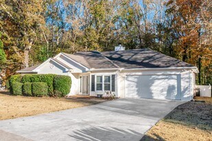 30 Allen Oaks Way in Covington, GA - Building Photo