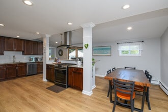 37 Compton Ave in Keansburg, NJ - Building Photo - Building Photo