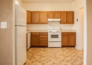 1447 Talley Cir in Portsmouth, VA - Foto de edificio - Building Photo